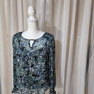 NWT- Flower- Patterned Keyhole Semi-Sheer Shirt with Cami